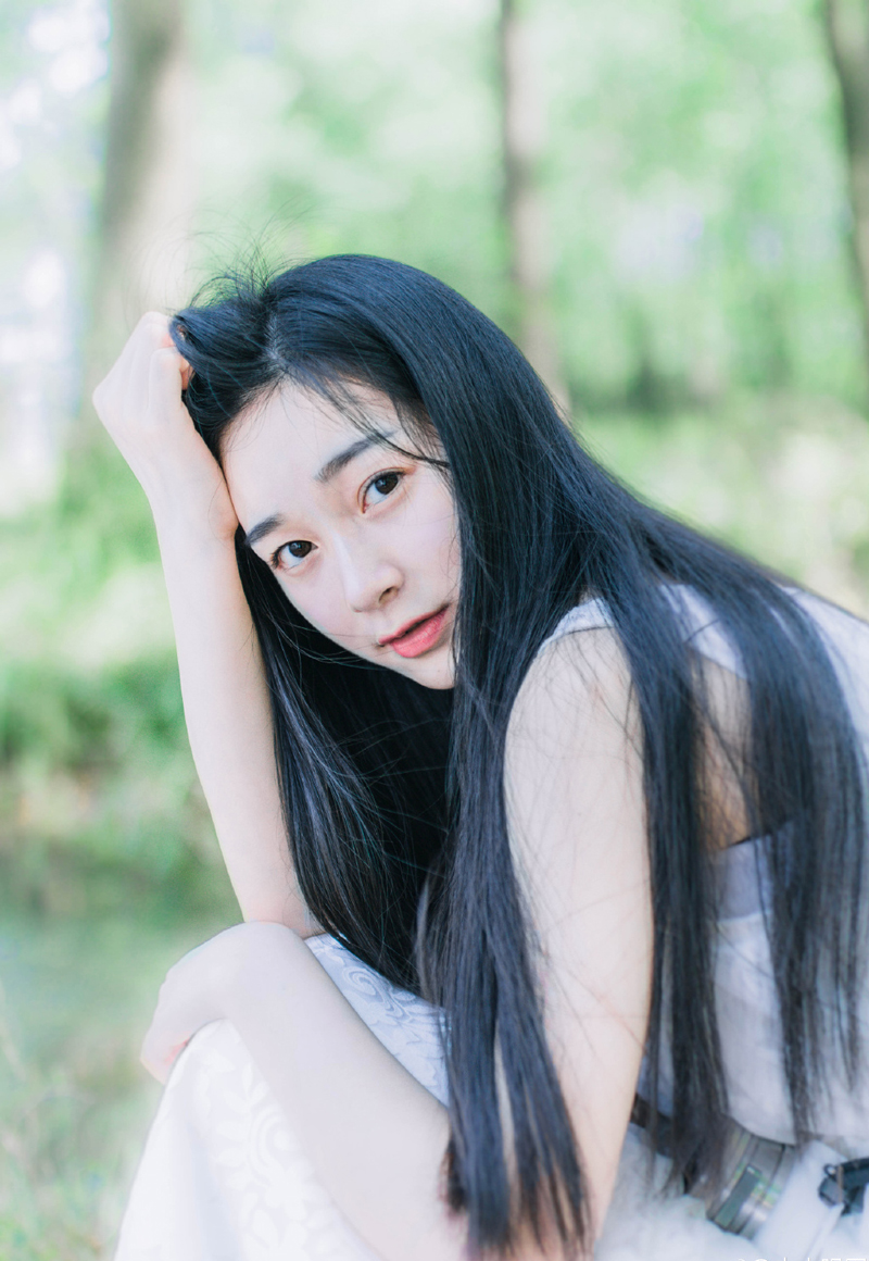 “这样会否太冒险了一些，可以等汉中兵马赶到再行上路。”邓贤苦笑道。